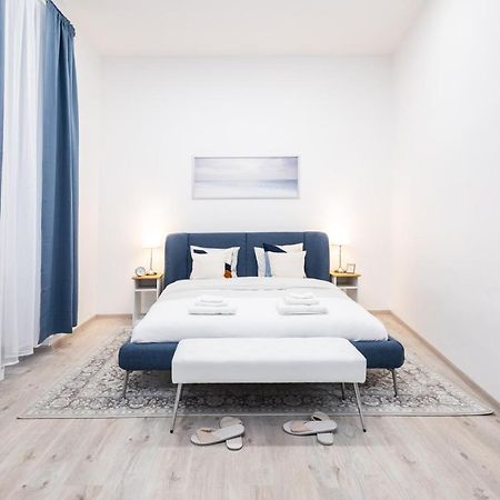 Family Deluxe A Stone Throw From The City Centre And Danube Viena Exterior foto